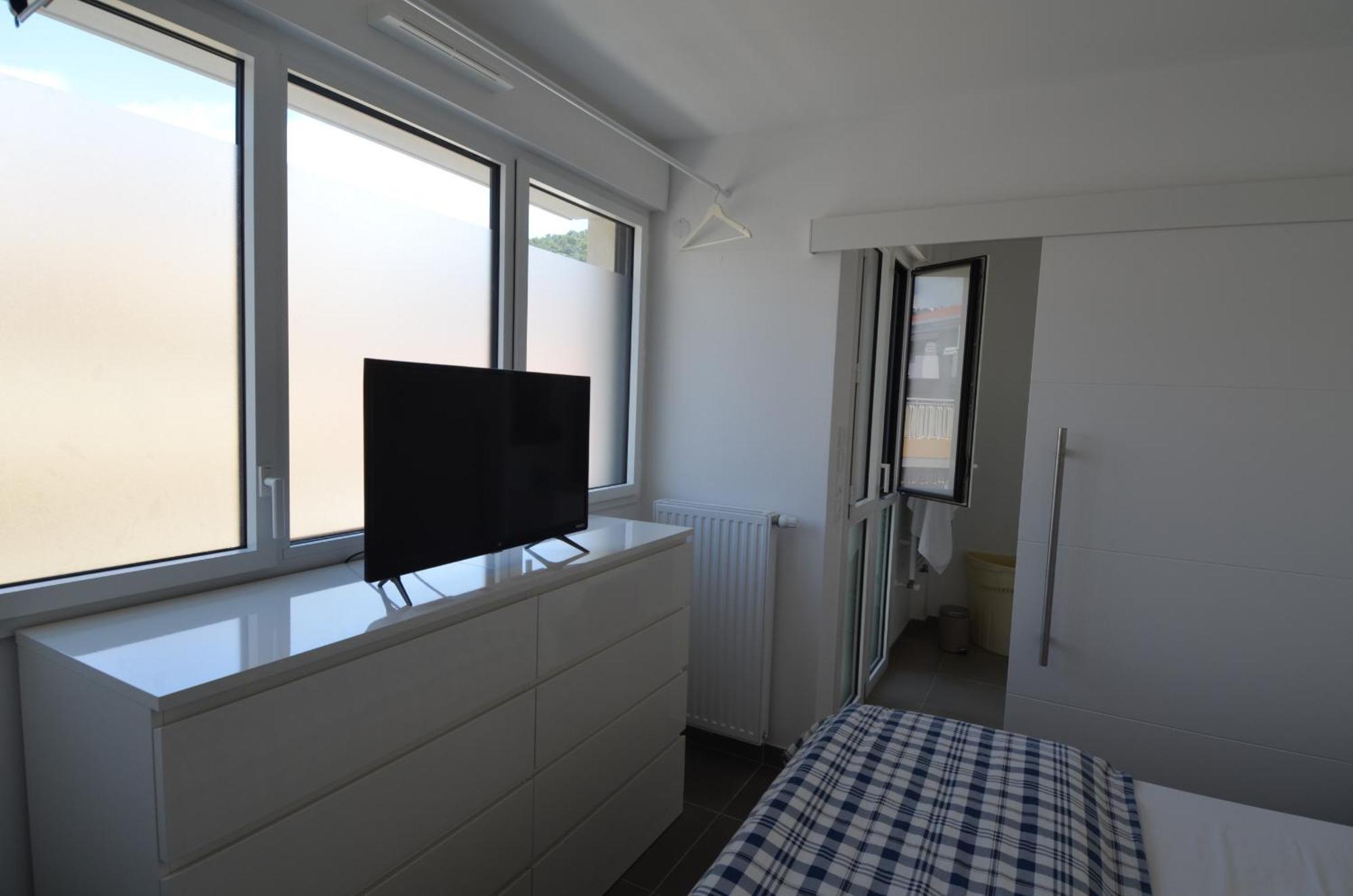 Villa Smolett - Appartement Cosy Au Coeur Du Quartier Du Port Nisa Exterior foto